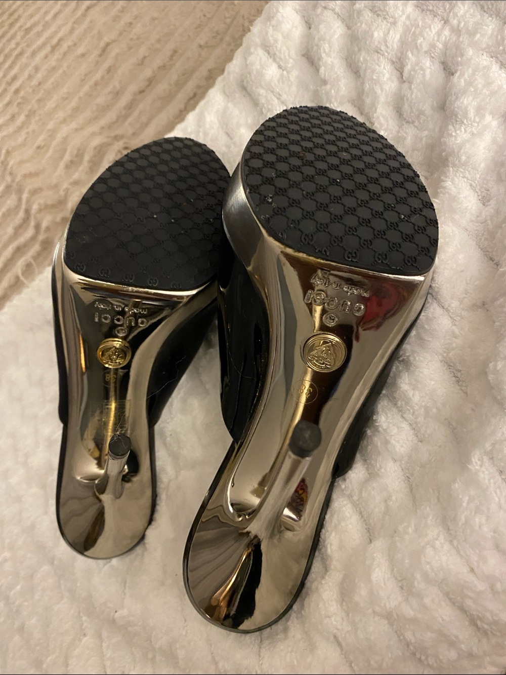 NWOT, Gucci Black Patent Platform Mule with Silver Stiletto with Gucci Shoe Bag - Picture 4 of 5